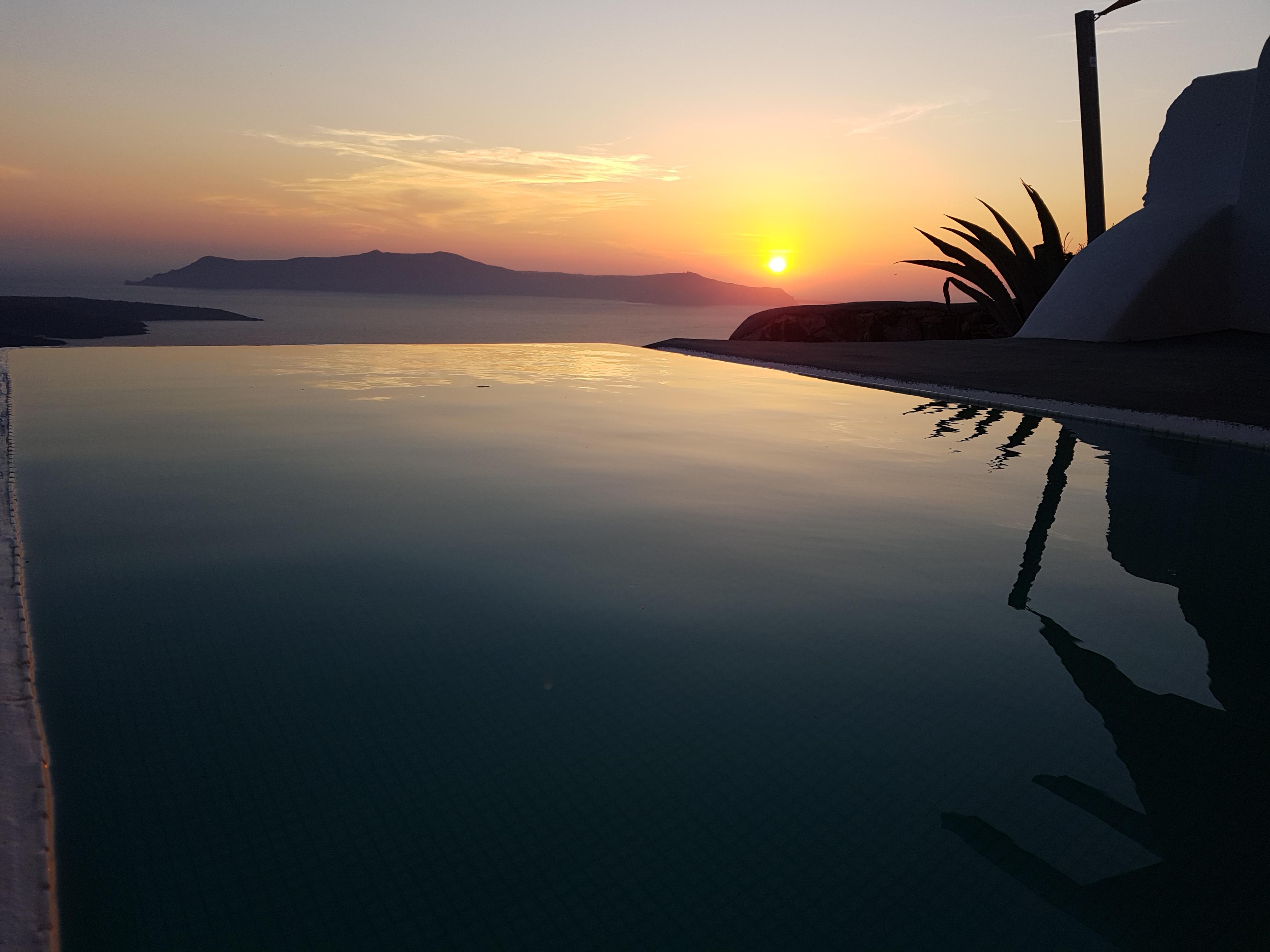 Adamant Suites (Adults Only) Fira  Dış mekan fotoğraf