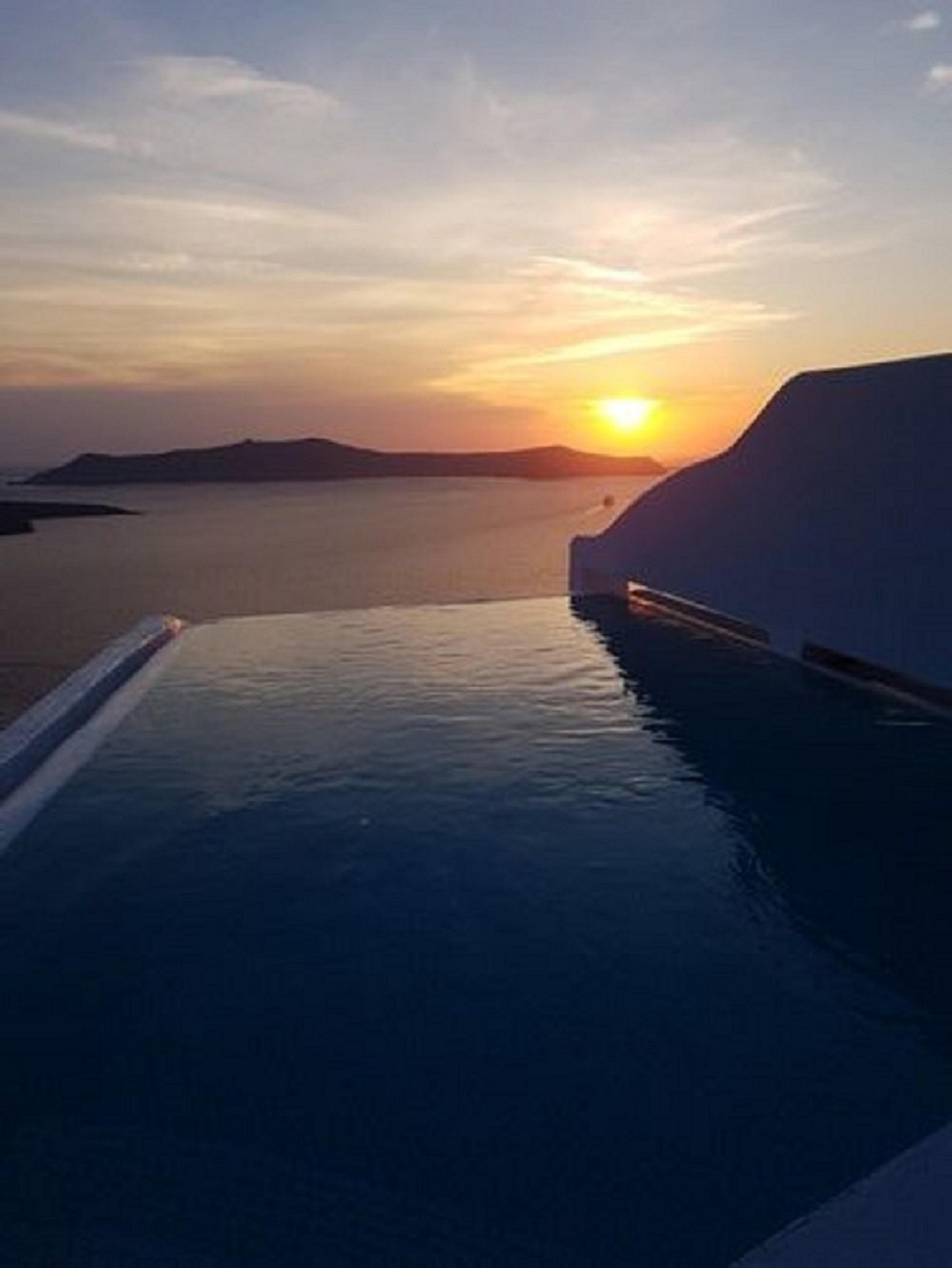 Adamant Suites (Adults Only) Fira  Dış mekan fotoğraf