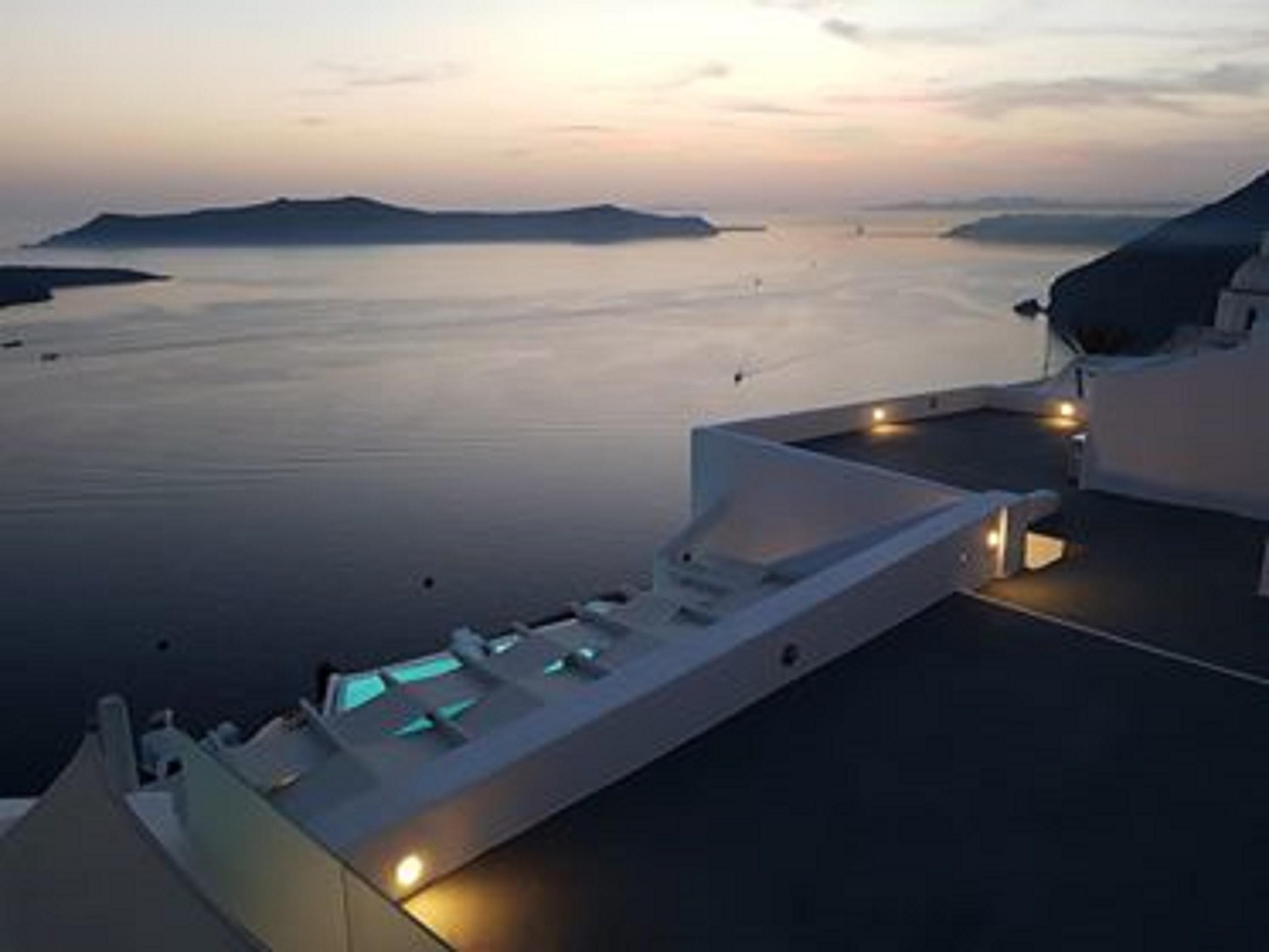 Adamant Suites (Adults Only) Fira  Dış mekan fotoğraf
