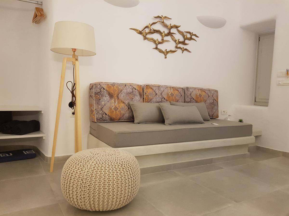 Adamant Suites (Adults Only) Fira  Dış mekan fotoğraf